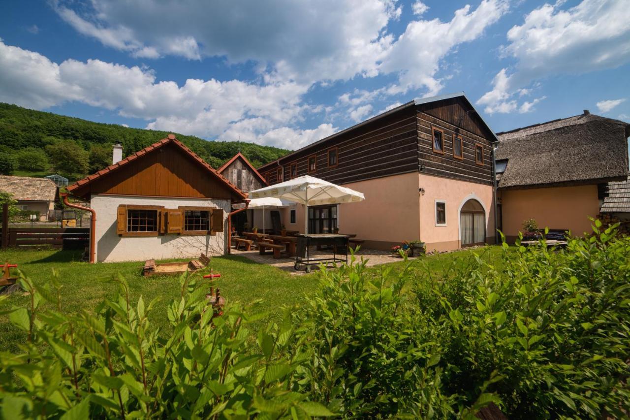Penzion Stary Hostinec Banska Stiavnica Ngoại thất bức ảnh