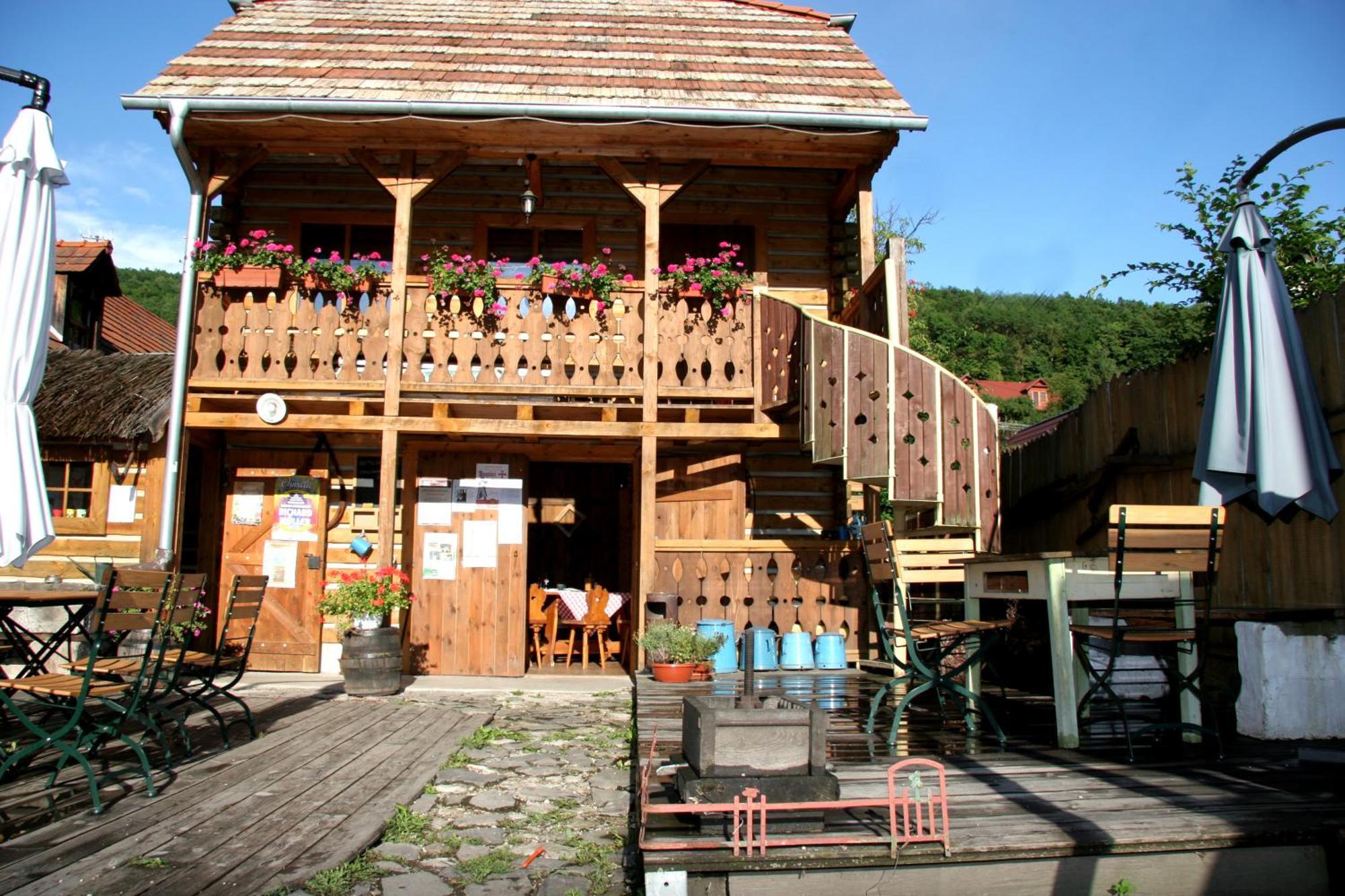 Penzion Stary Hostinec Banska Stiavnica Ngoại thất bức ảnh