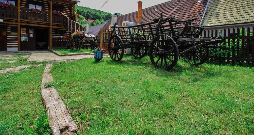 Penzion Stary Hostinec Banska Stiavnica Ngoại thất bức ảnh